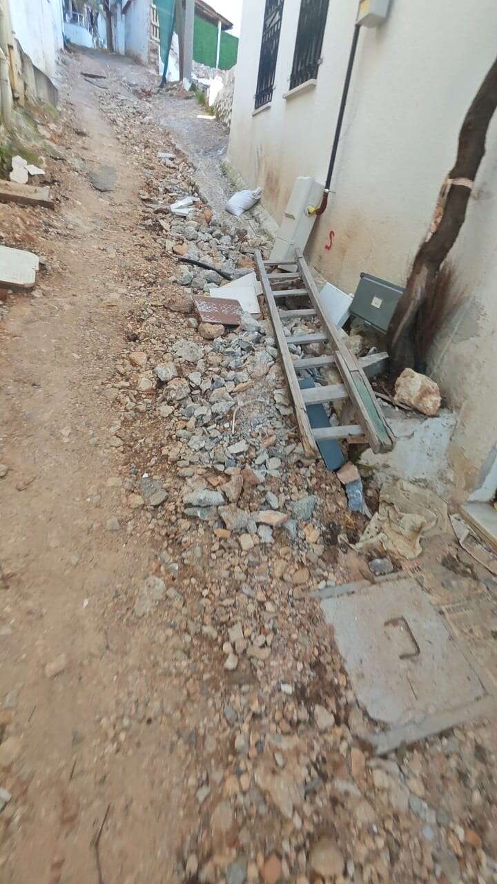 Menteşe'de Yol Sorununa Vatandaş İsyan Etti: Belediye Açıklama Yaptı 1